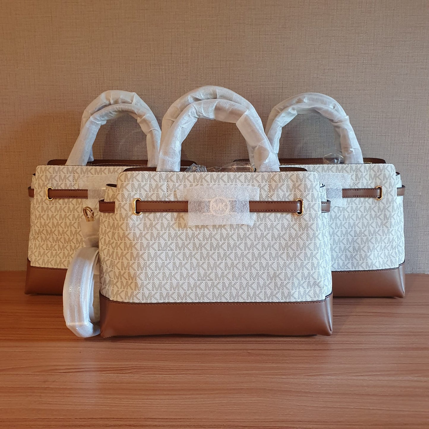 Michael Kors Reed Large Satchel – Vanilla Acorn